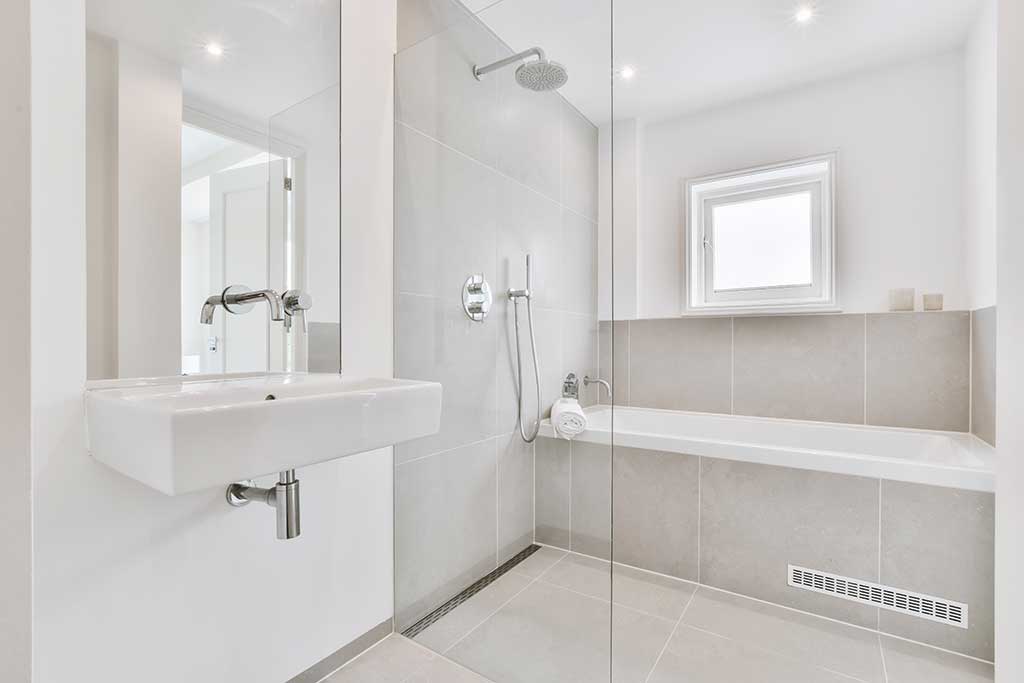 reforma-integral-en-el-Eixample -baño-luminoso